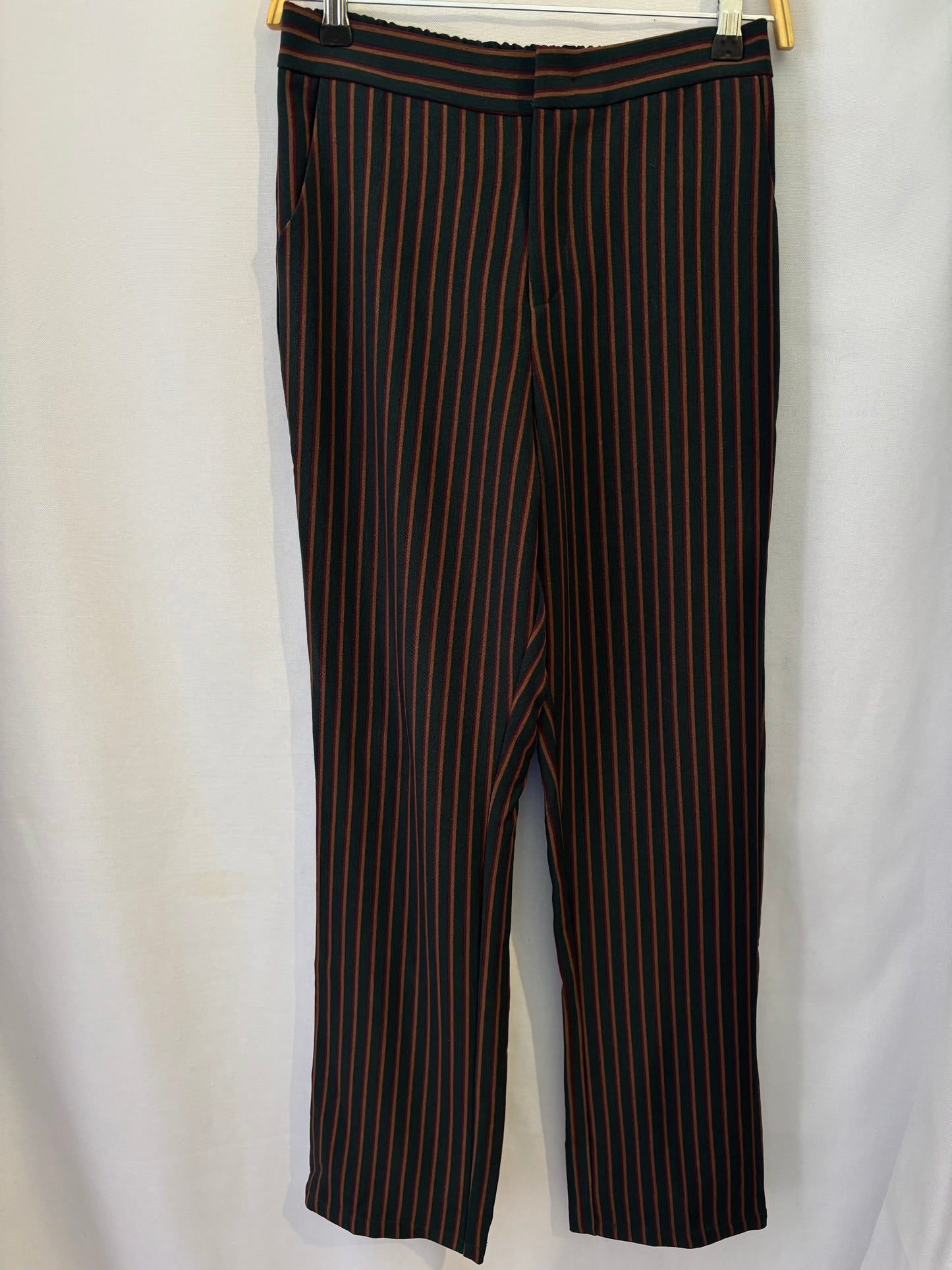 Marailise - Pantalon rayé – vert profond & bordeaux – coupe élégante - Taille 1