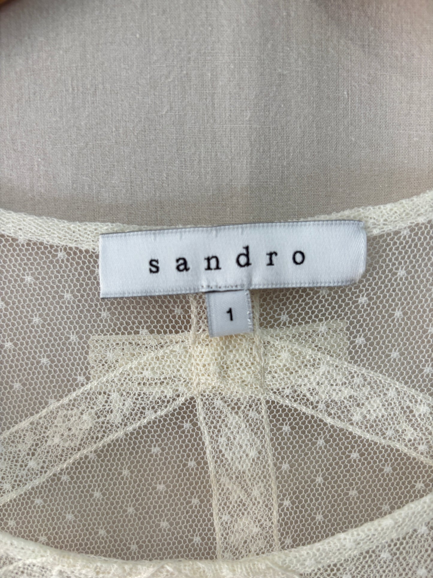 Top Sandro blanc en plumetis et transparence – Taille 1 – Chic et romantique