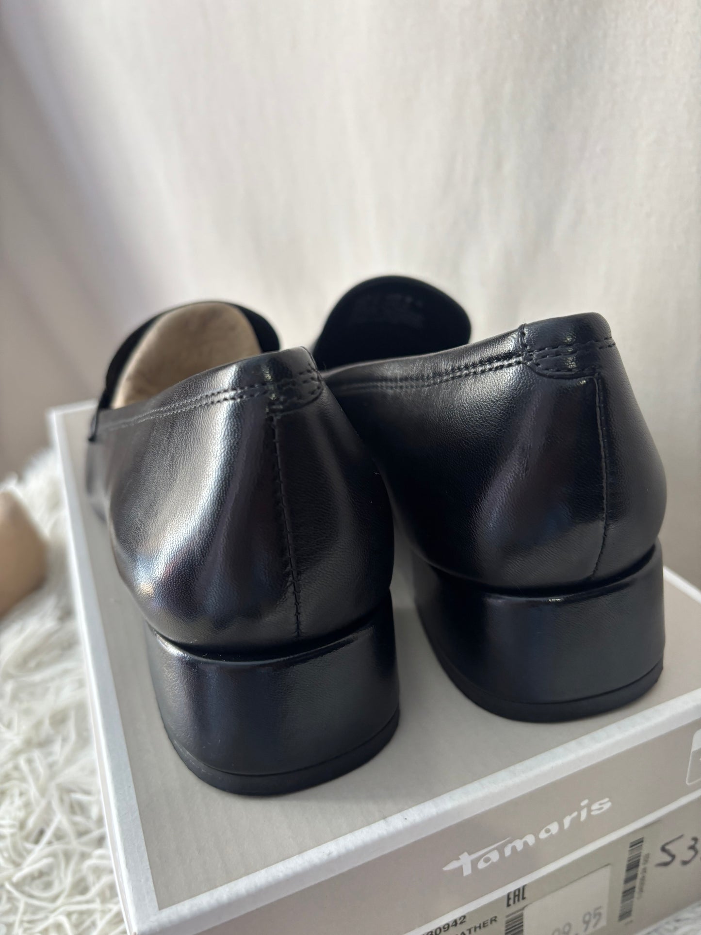 Tamaris - Mocassins en cuir noir - taille 37 – élégance & confort
