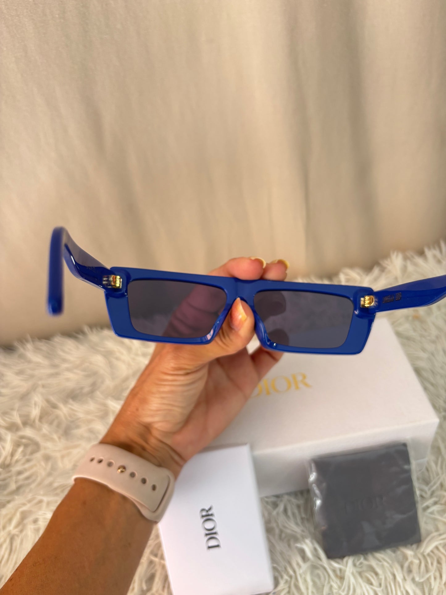 Christian Dior Lunettes de soleil DiorSignature S2U bleu électrique – Monture rectangulaire