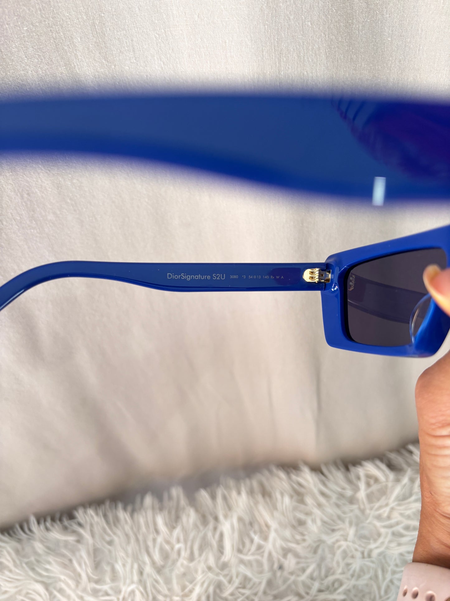 Christian Dior Lunettes de soleil DiorSignature S2U bleu électrique – Monture rectangulaire