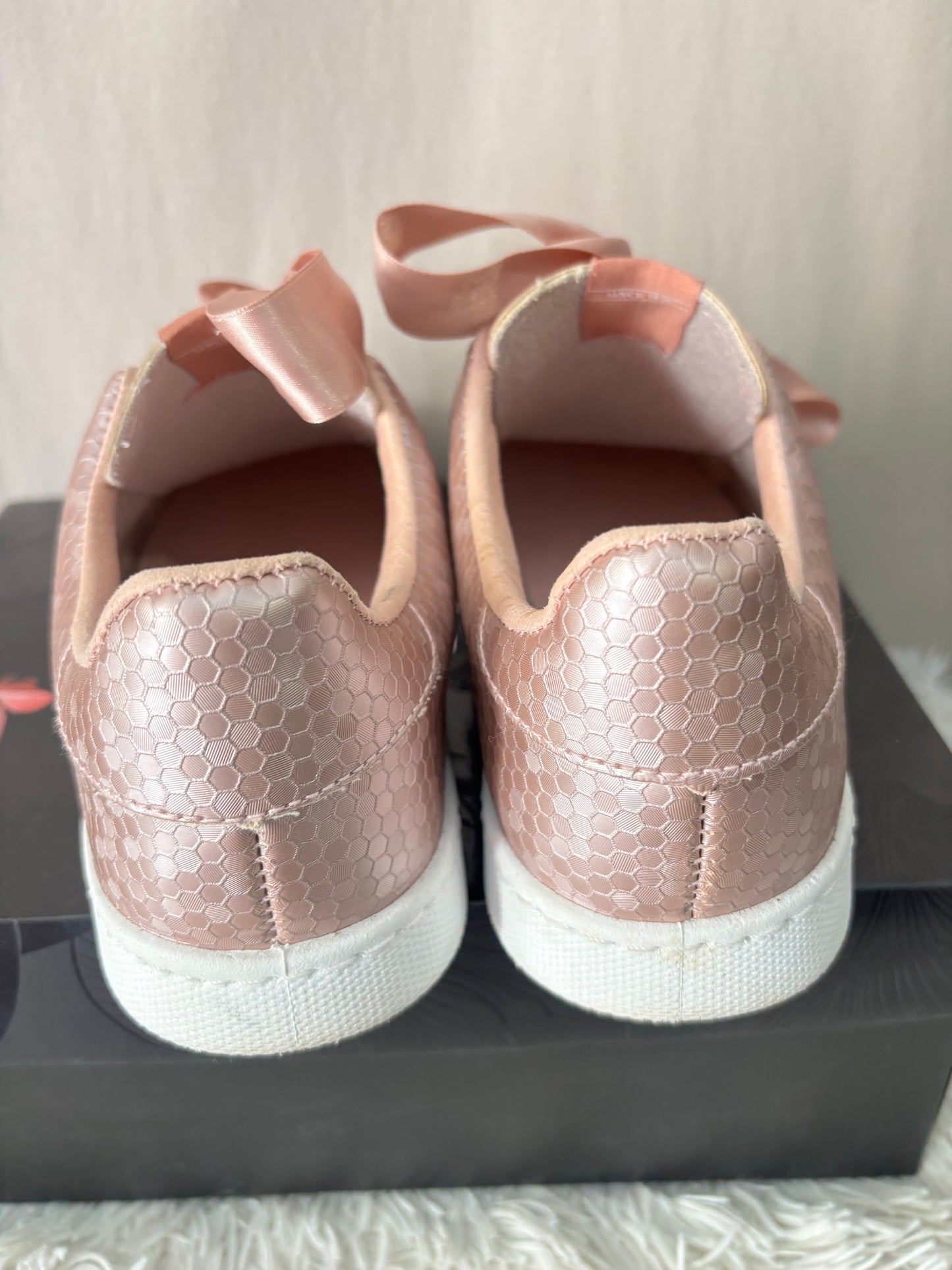 Victoria - Baskets rose poudré à lacets satin – Taille 38