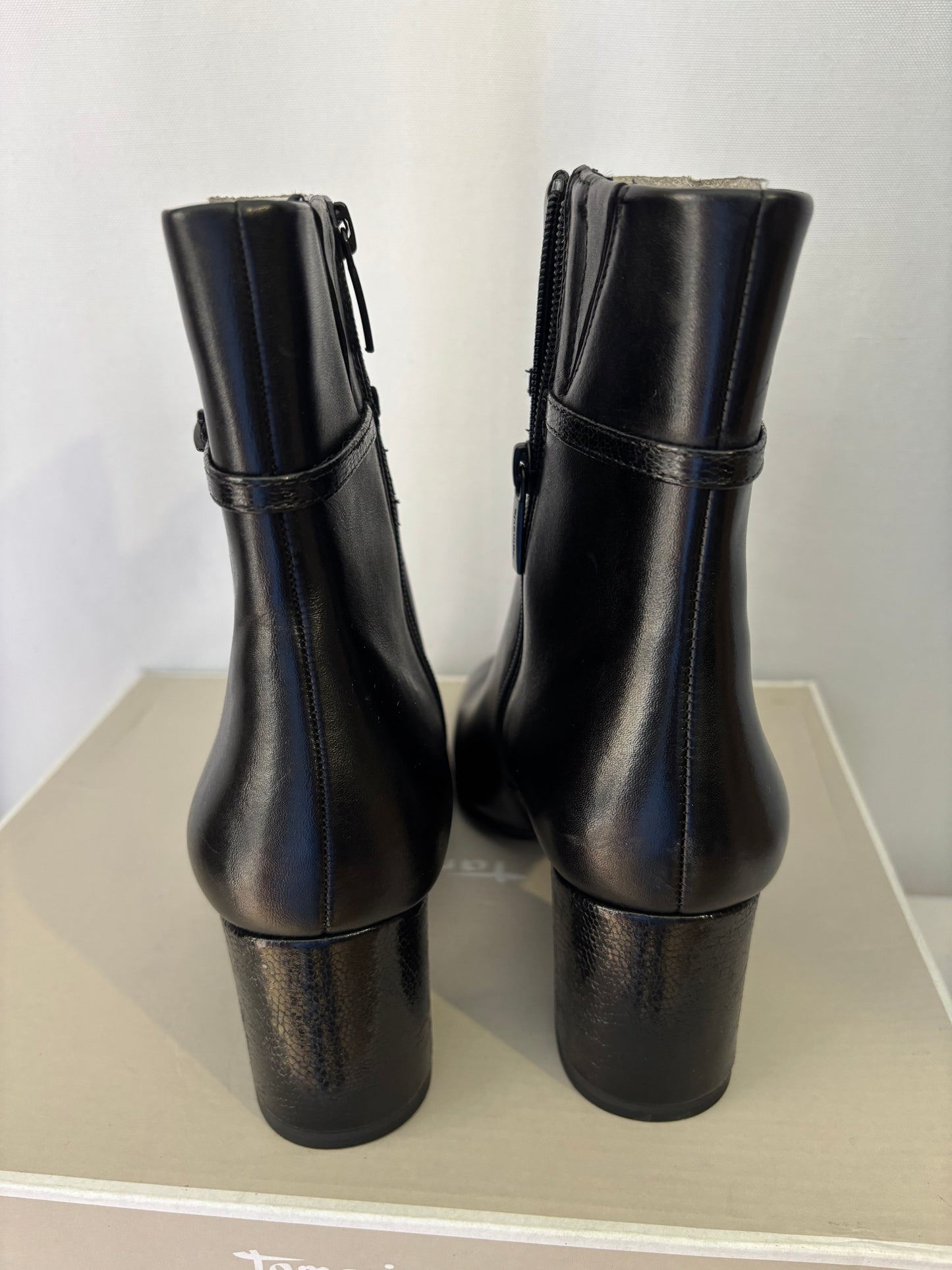 Tamaris - Bottines cuir noir – Neuves avec boîte - Taille 39
