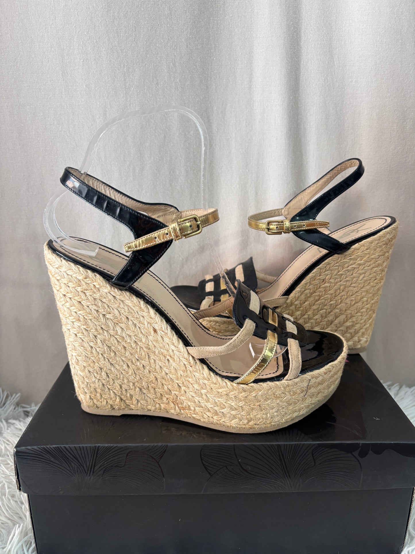 Sandales compensées Yves Saint Laurent YSL Tribute noir et or – Taille 40 – Made in Spain