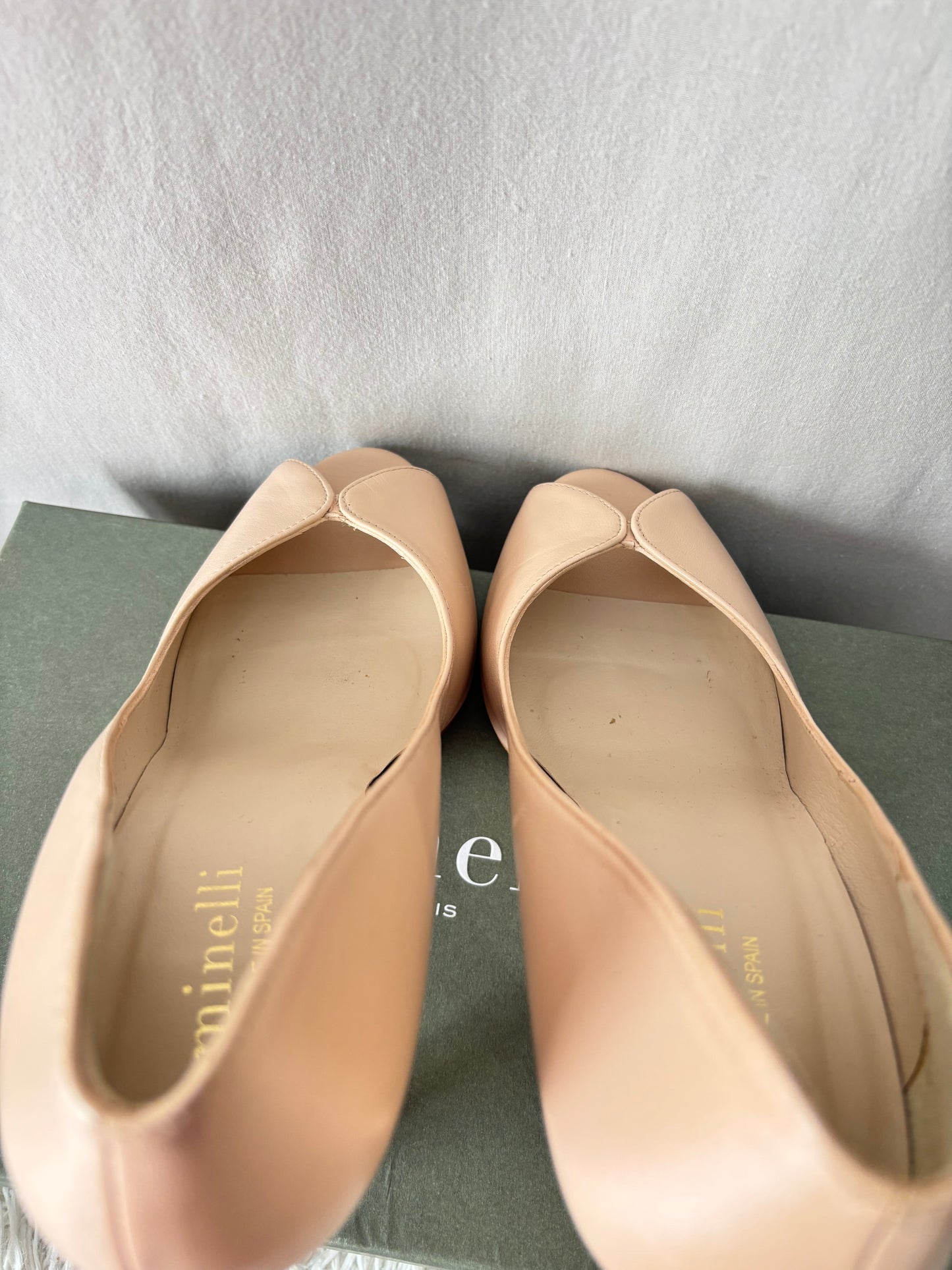 Minelli - Escarpins nude poudré élégants – Taille 38 – Talons fins – Très bon état
