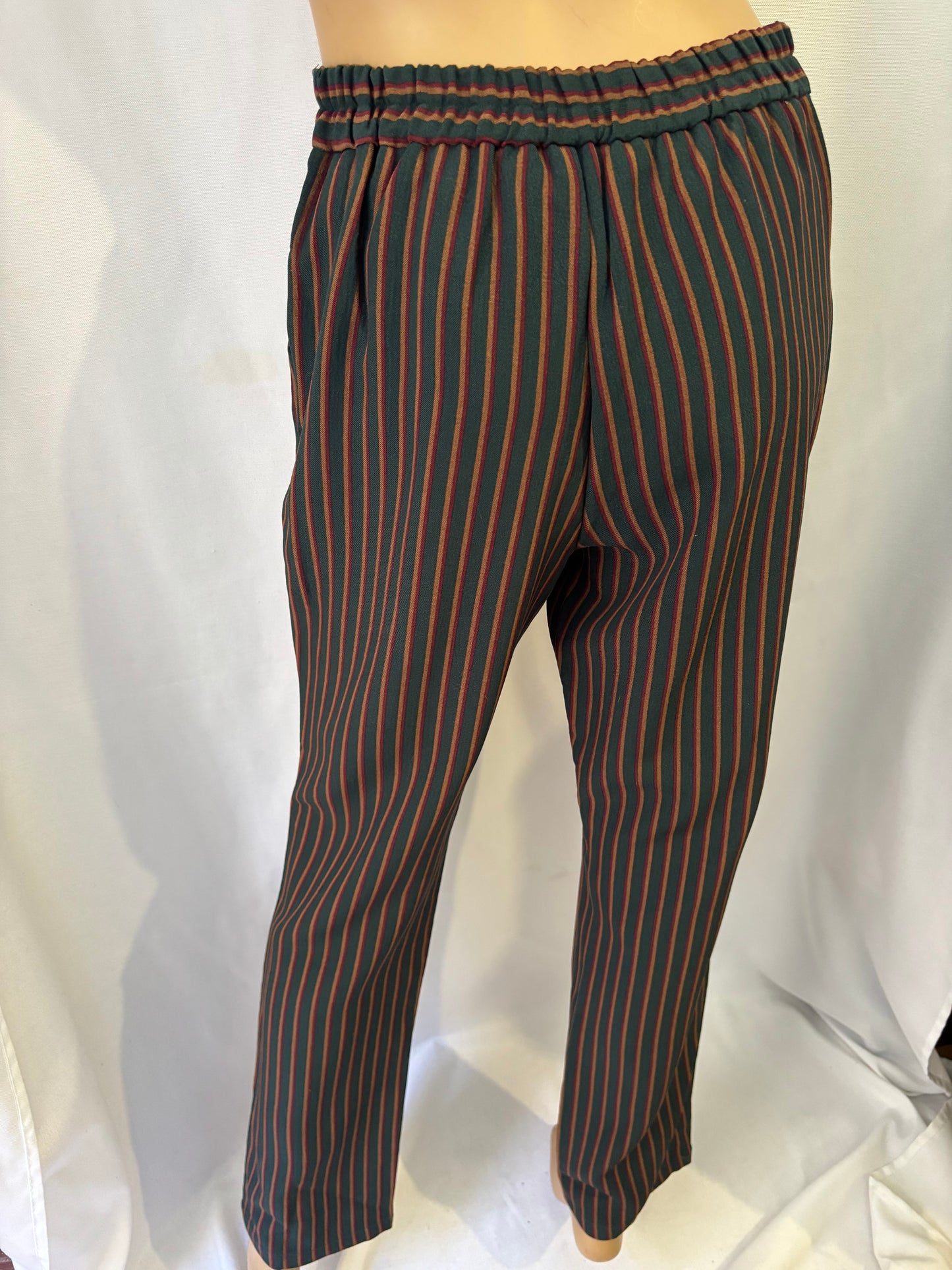 Marailise - Pantalon rayé – vert profond & bordeaux – coupe élégante - Taille 1