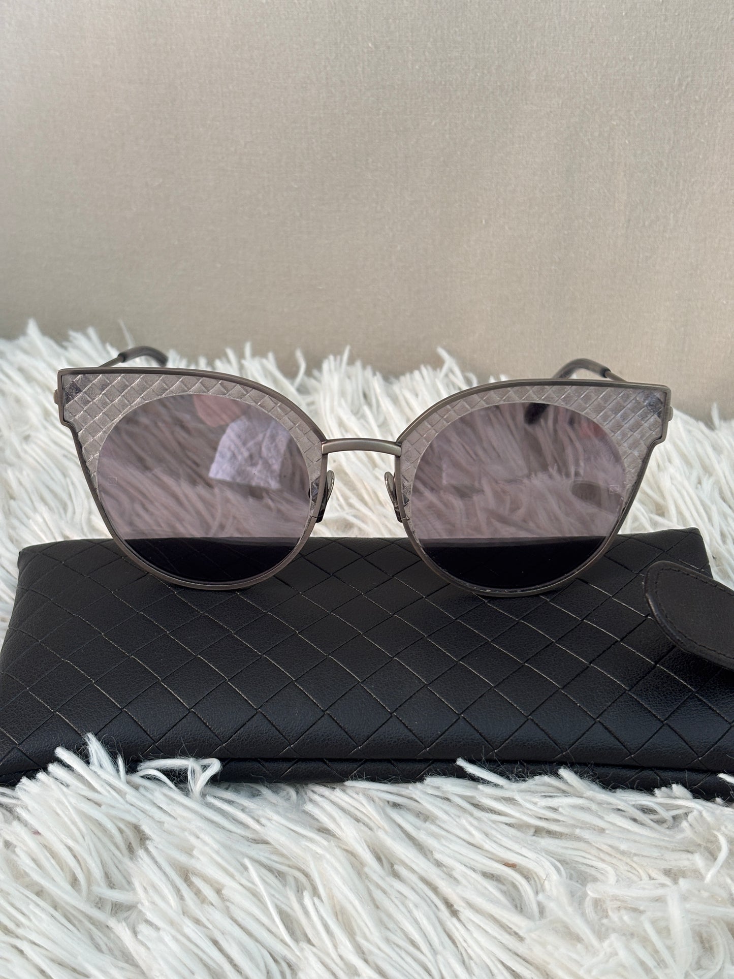 Bottega Veneta BV0189S 001 – Lunettes de soleil de créateur