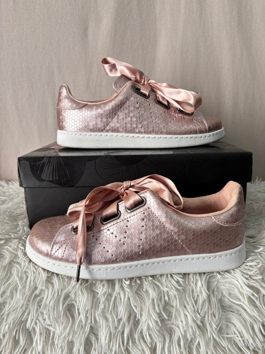 Victoria - Baskets rose poudré à lacets satin – Taille 38