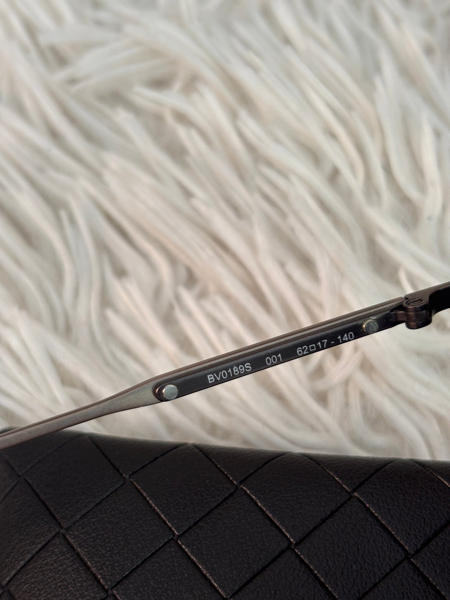 Bottega Veneta BV0189S 001 – Lunettes de soleil de créateur
