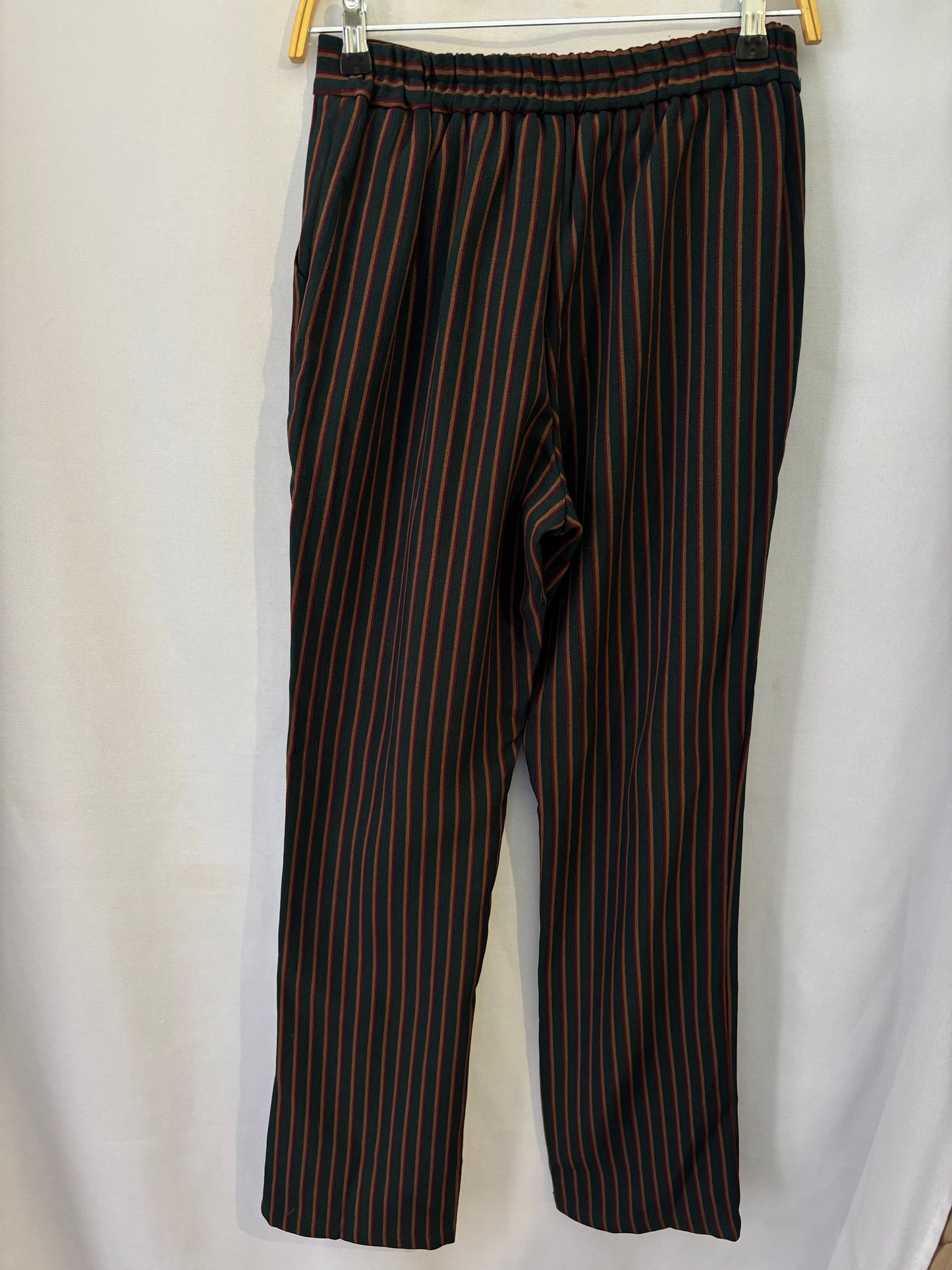 Marailise - Pantalon rayé – vert profond & bordeaux – coupe élégante - Taille 1