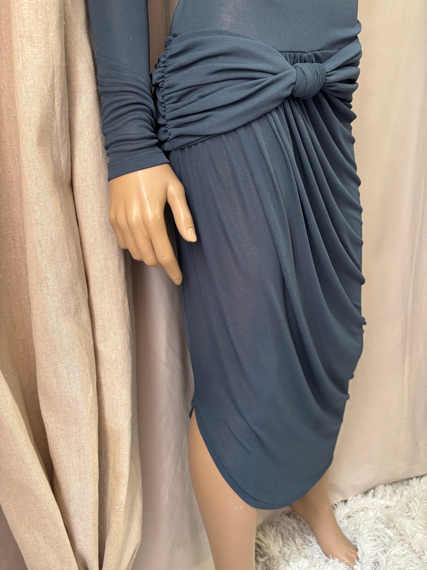 Zara - Robe bleu pétrole drapée – taille M – élégante et féminine