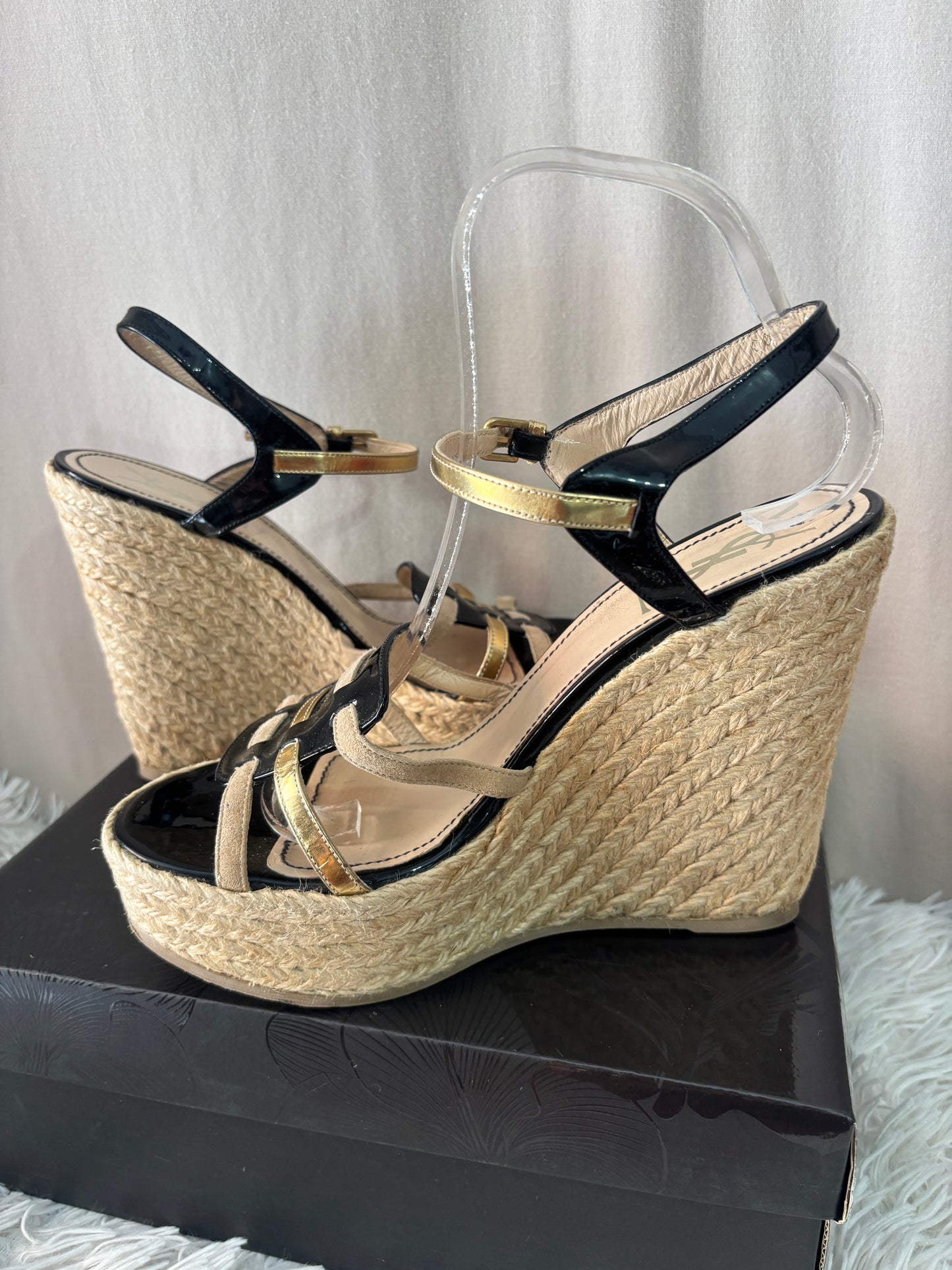 Sandales compensées Yves Saint Laurent YSL Tribute noir et or – Taille 40 – Made in Spain