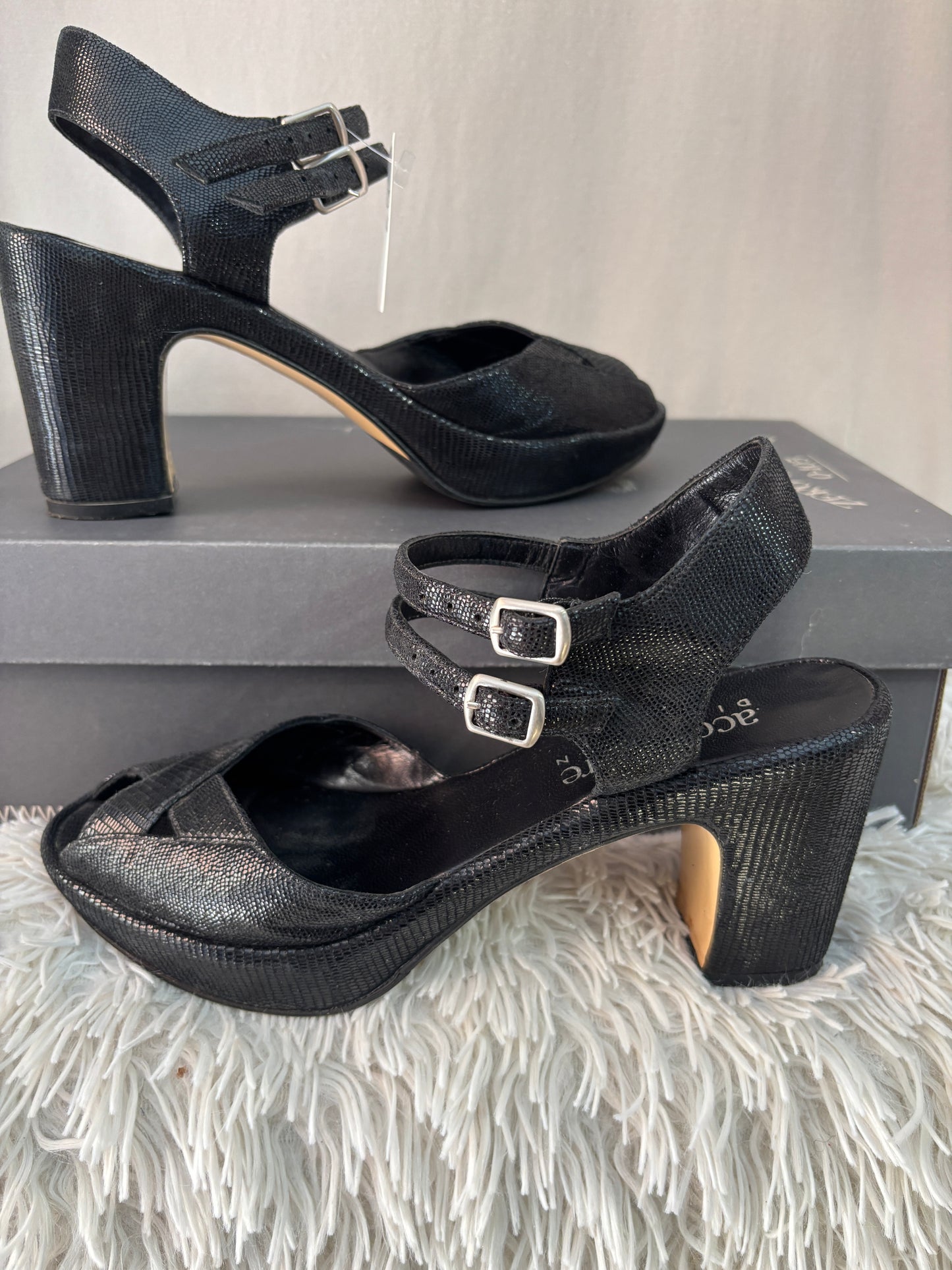 Accessoire Diffusion sandales à talons Taille 38