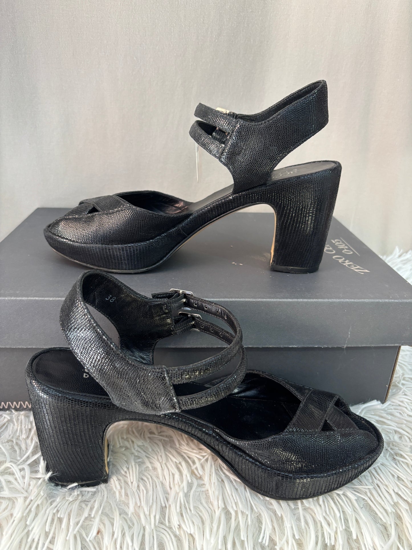 Accessoire Diffusion sandales à talons Taille 38