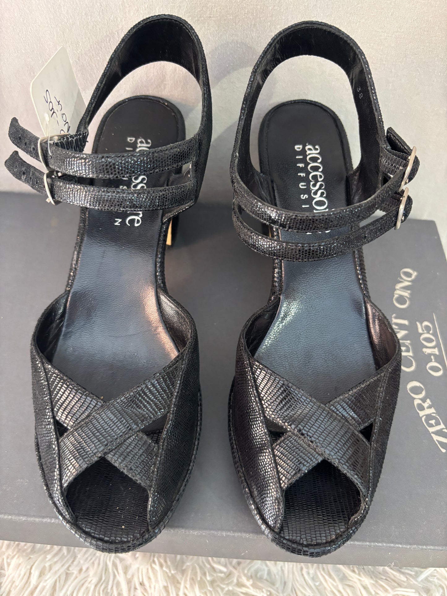 Accessoire Diffusion sandales à talons Taille 38