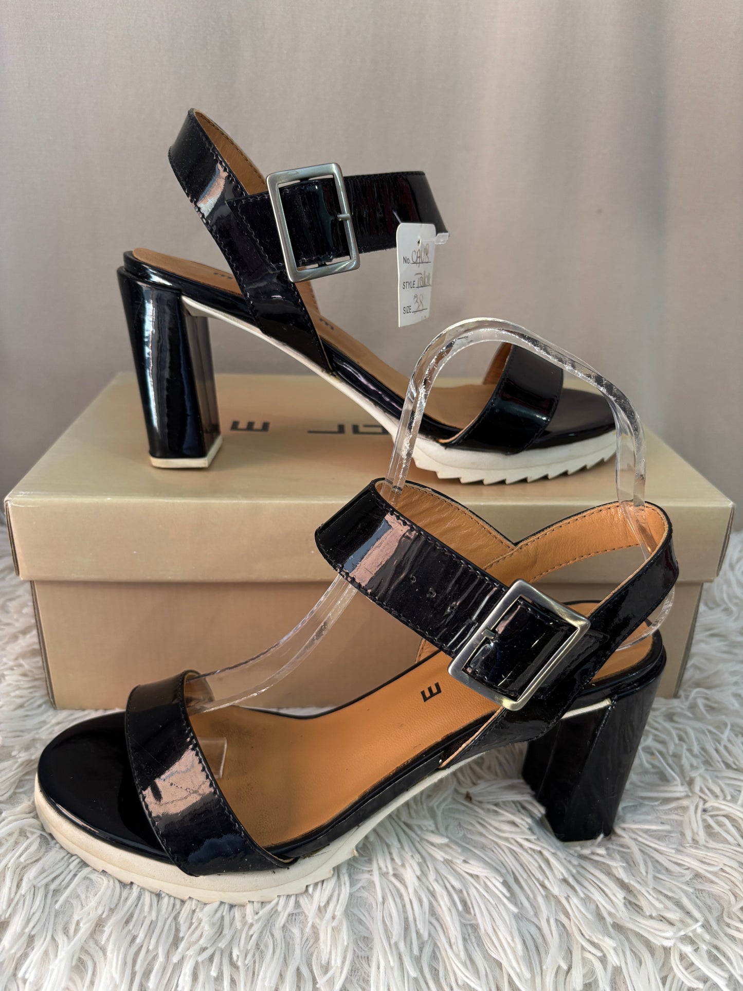 M Par M sandales à talon noires vernies - Semelle crantée - Taille 38