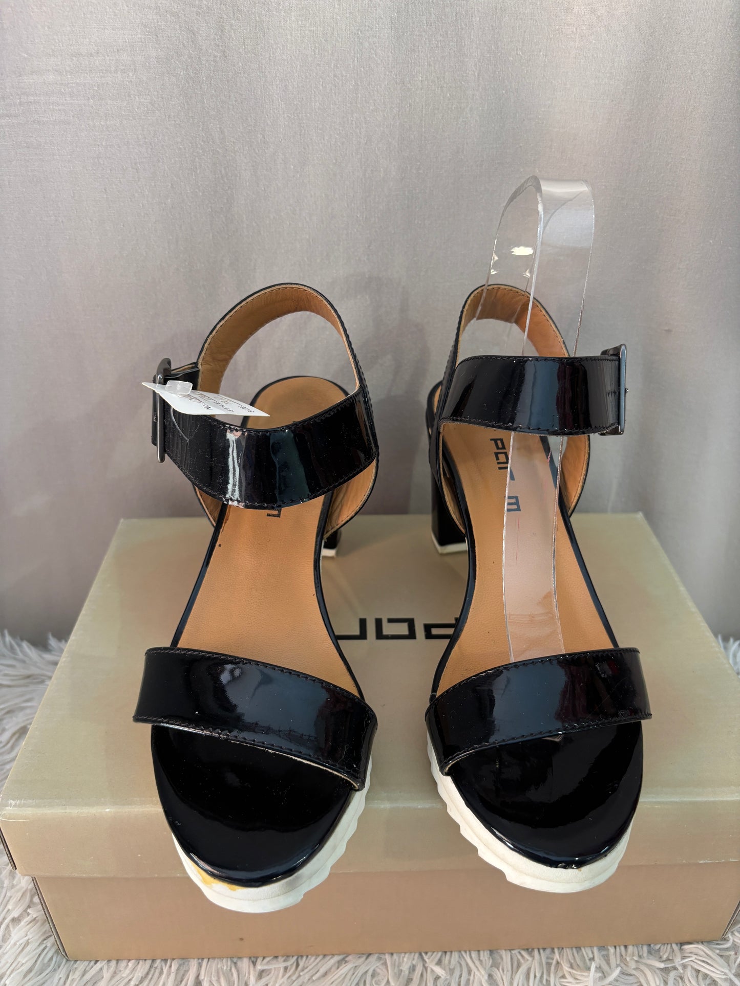 M Par M sandales à talon noires vernies - Semelle crantée - Taille 38