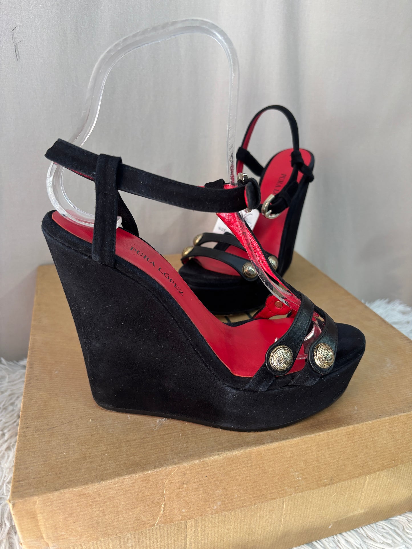 Pura López sandales compensées noires - Détails doré - Taille 36