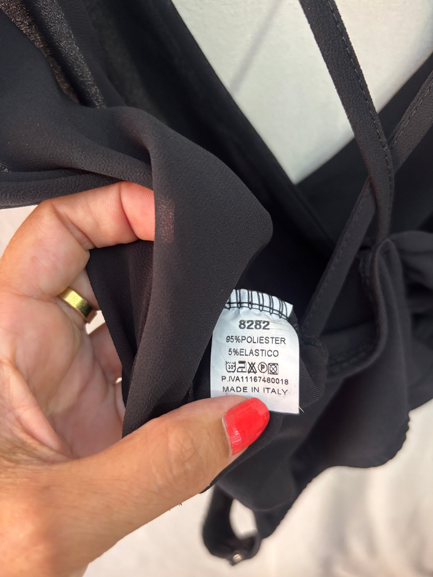 Body noir dos nu à fines bretelles - Élégant et fluide pour femme- Taille S/M