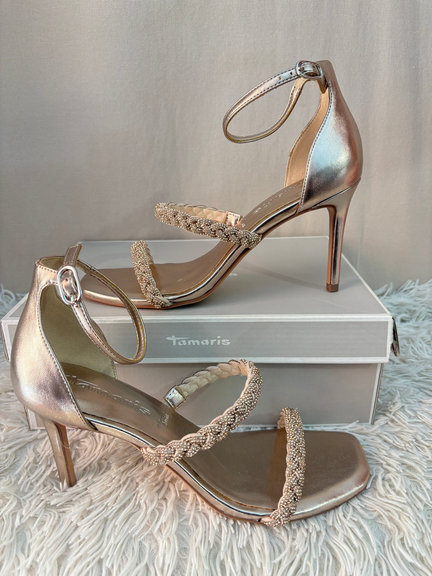 Tamaris sandales à talons dorées - neuves avec boite - Taille 39