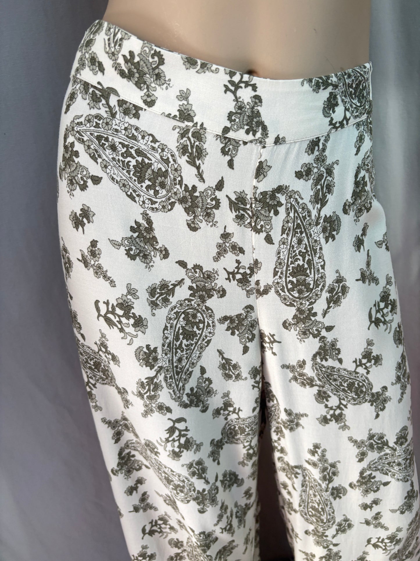 Zara pantalon fluide imprimé cachemire - Taille L